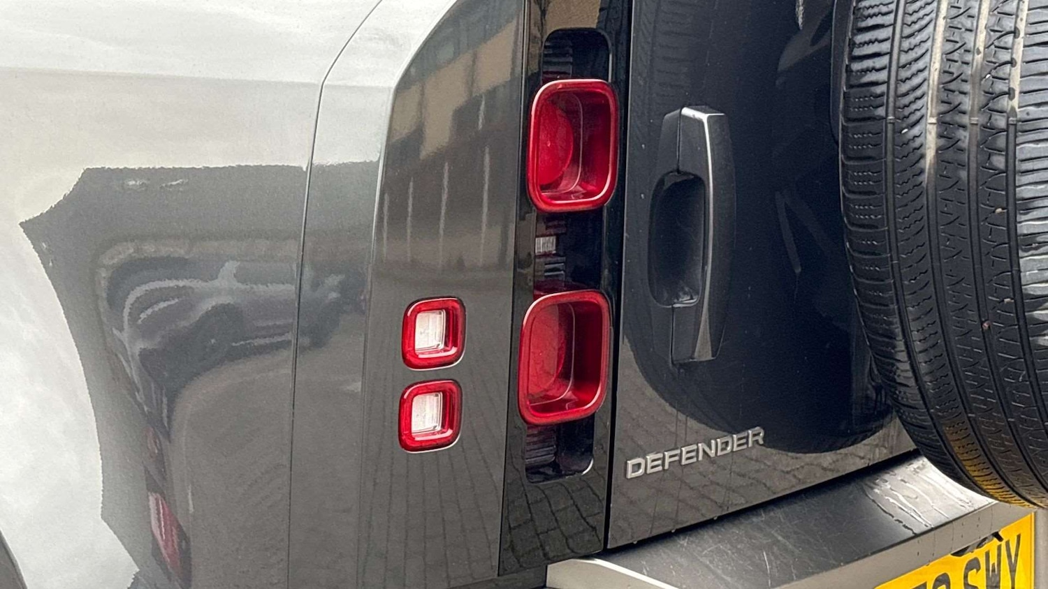 Used Land Rover Defender 2023 for sale - 76761075: Photo 19