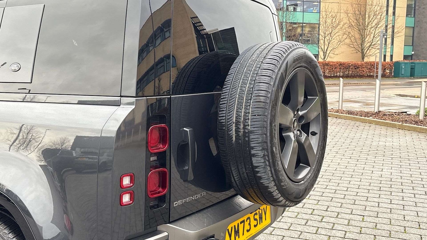 Used Land Rover Defender 2023 for sale - 76761075: Photo 32