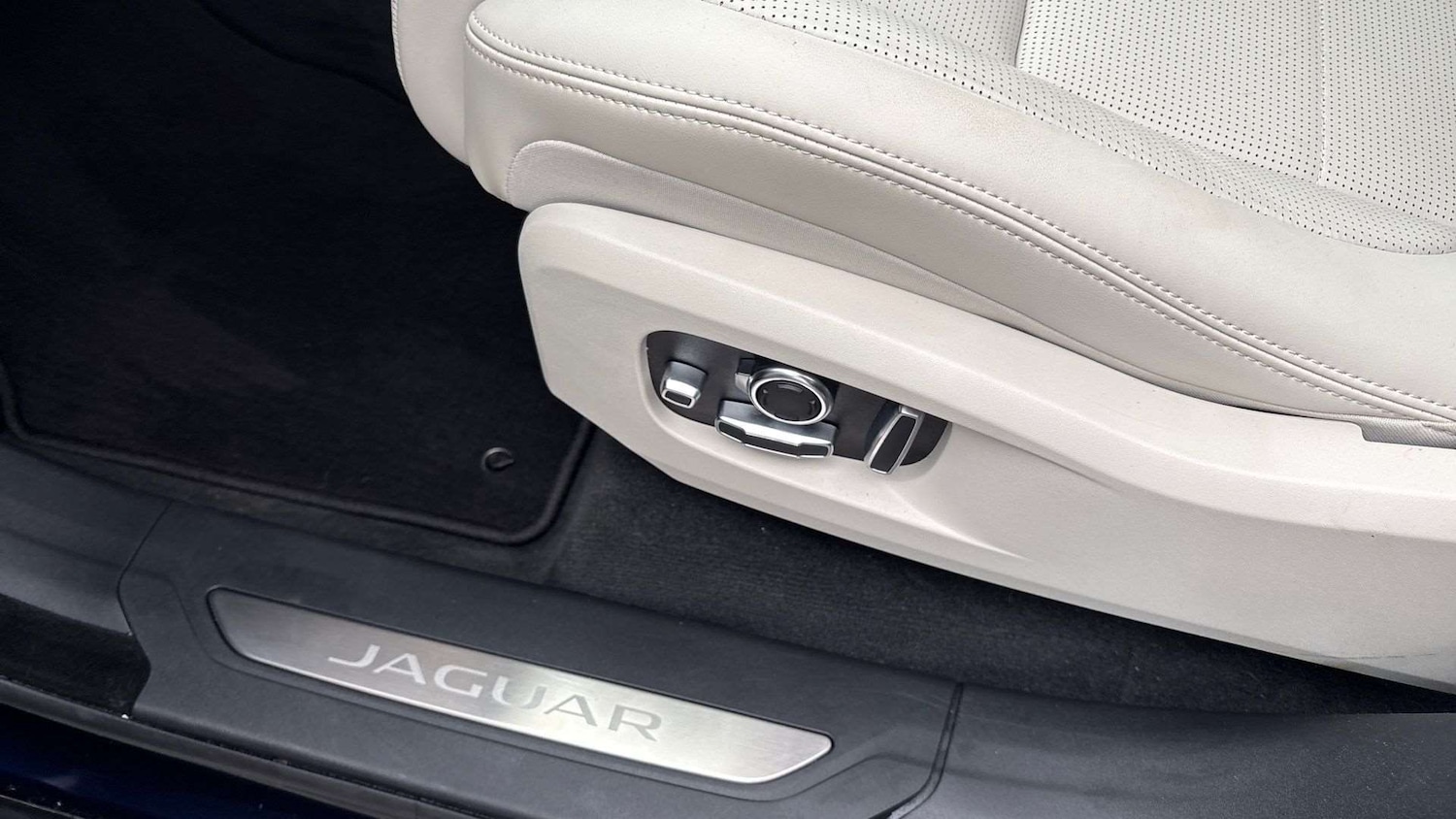 Used Jaguar F-Pace 2024 for sale - 77011021: Photo 35