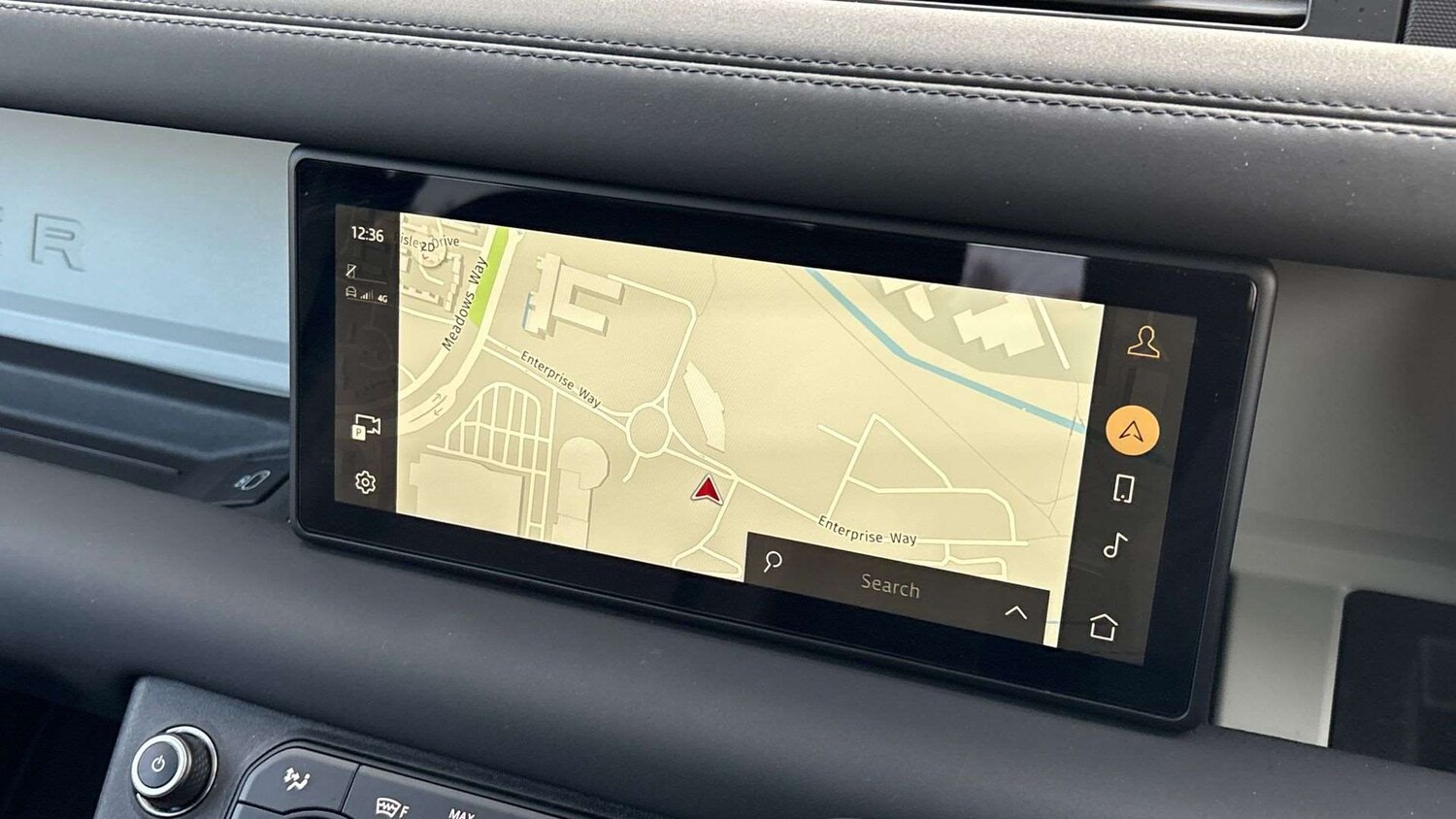 Used Land Rover Defender 2024 for sale - 76435728: Photo 11