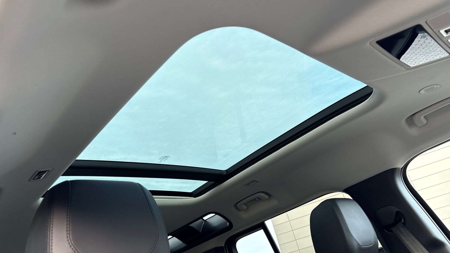 Used Land Rover Defender 2024 for sale - 76435728: Photo 21