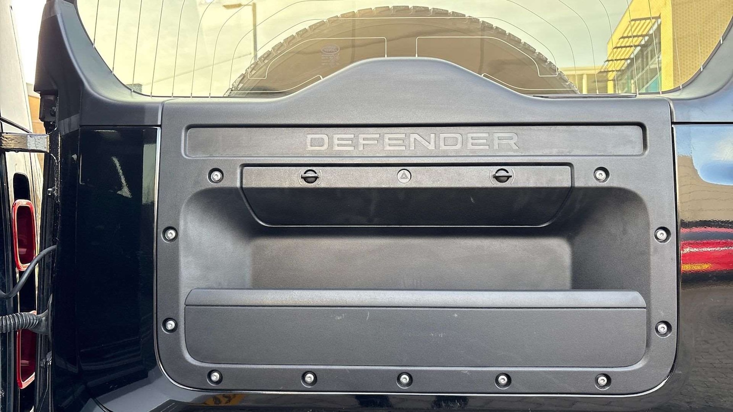 Used Land Rover Defender 2024 for sale - 76435728: Photo 35