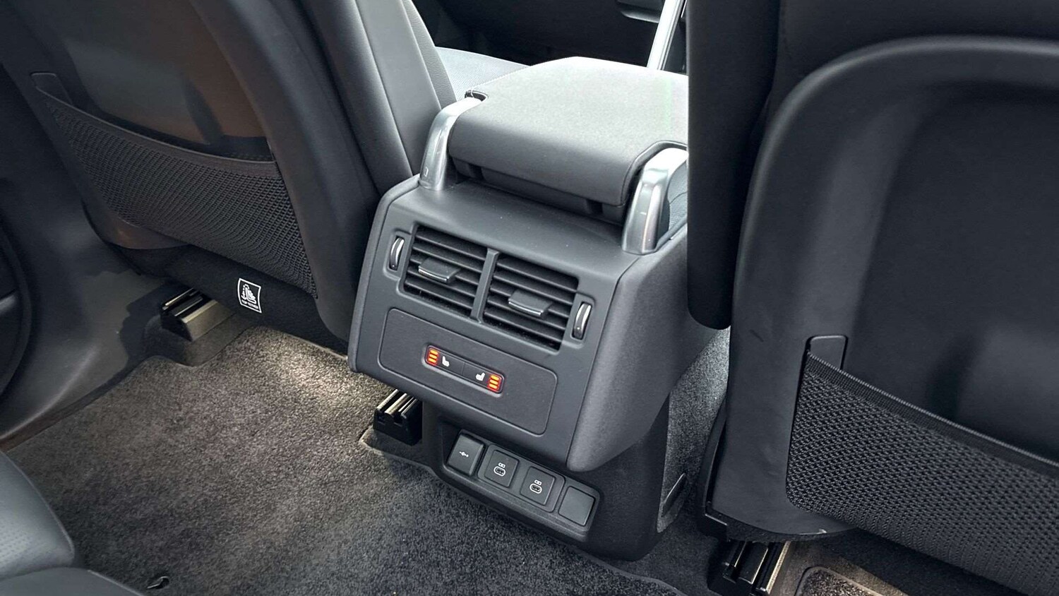 Used Land Rover Discovery 2024 for sale - 77011181: Photo 18