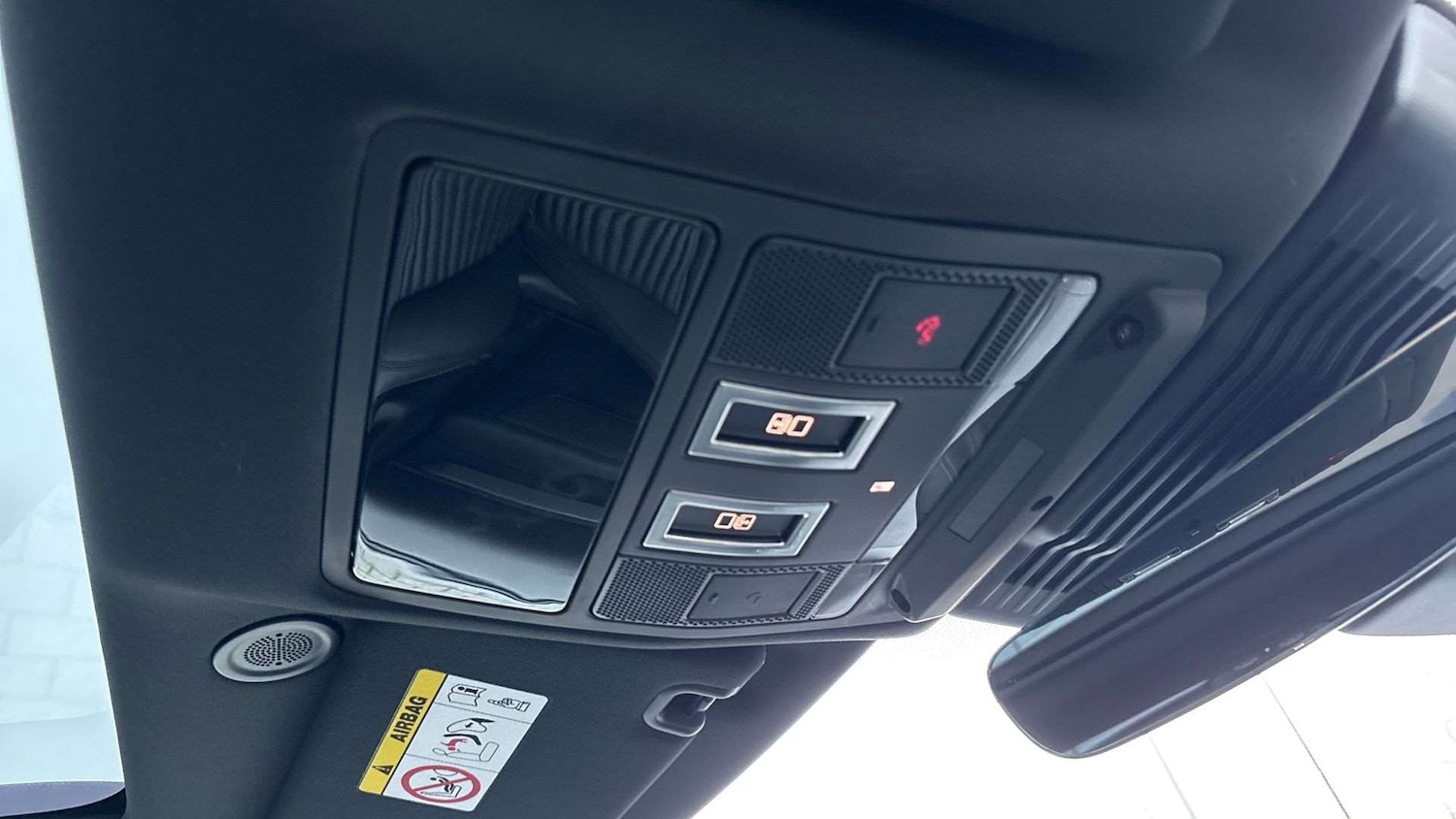 Used Land Rover Discovery 2024 for sale - 77011181: Photo 23