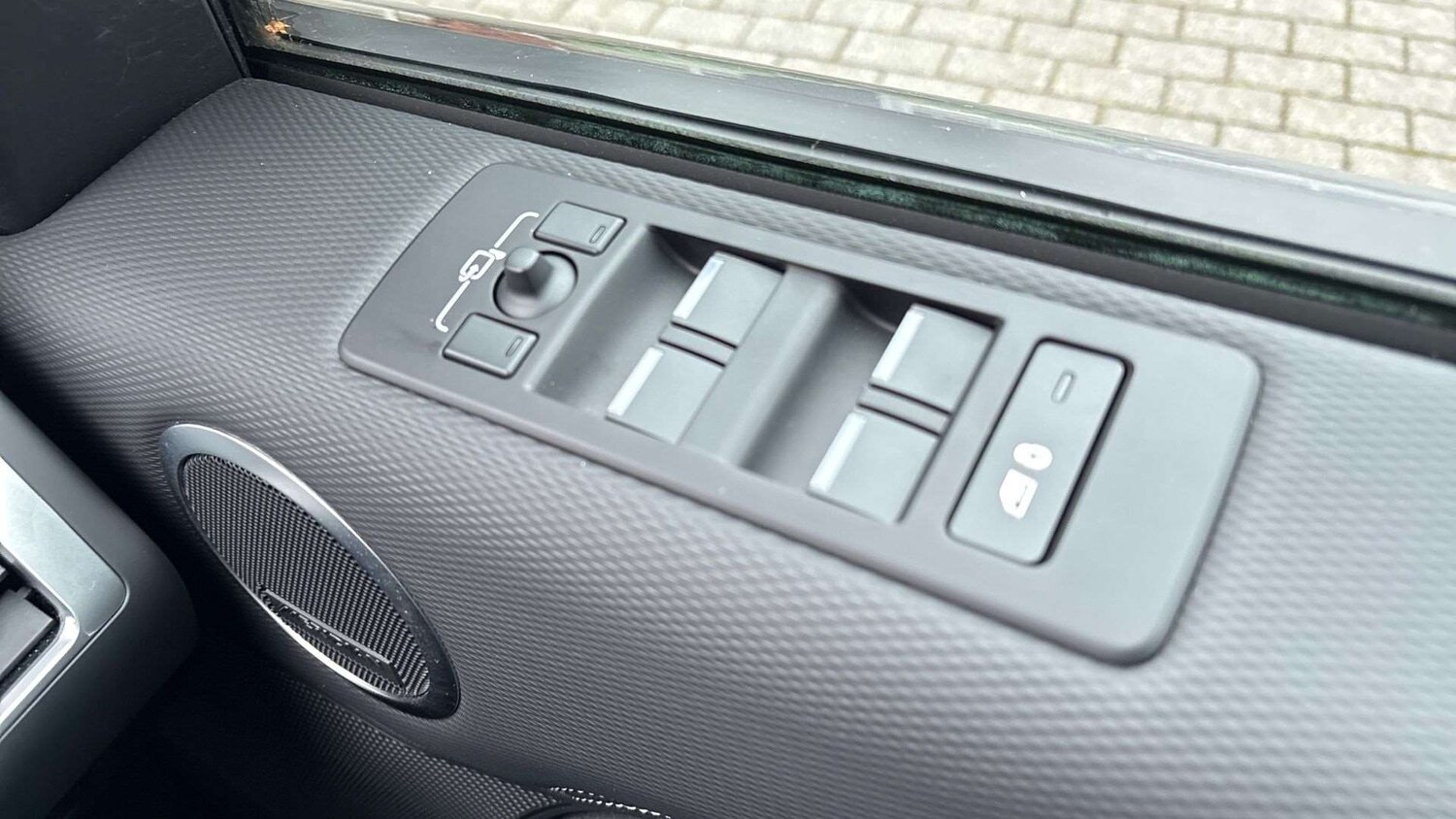 Used Land Rover Discovery 2024 for sale - 77011181: Photo 25