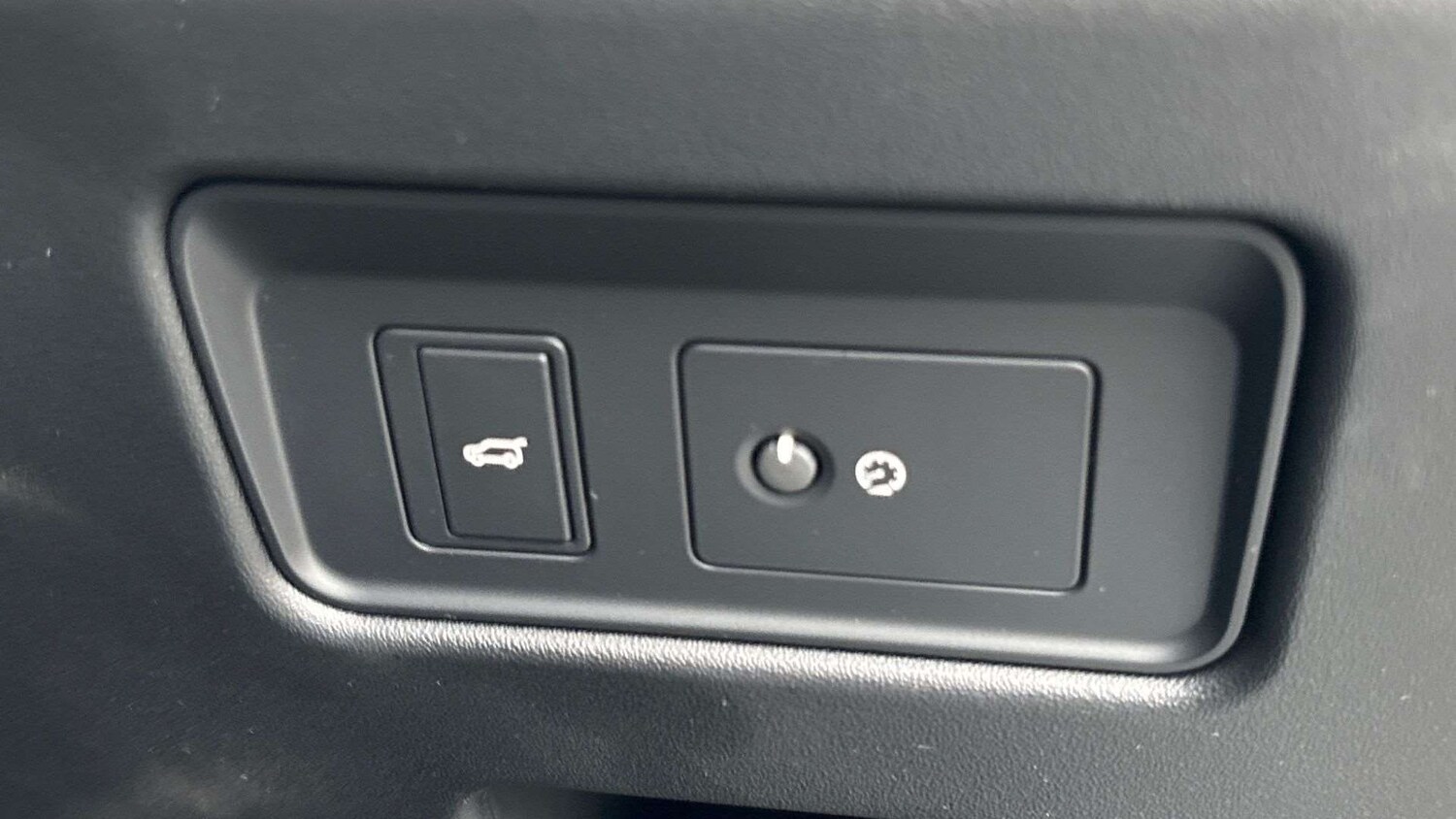 Used Land Rover Discovery 2024 for sale - 77011181: Photo 33