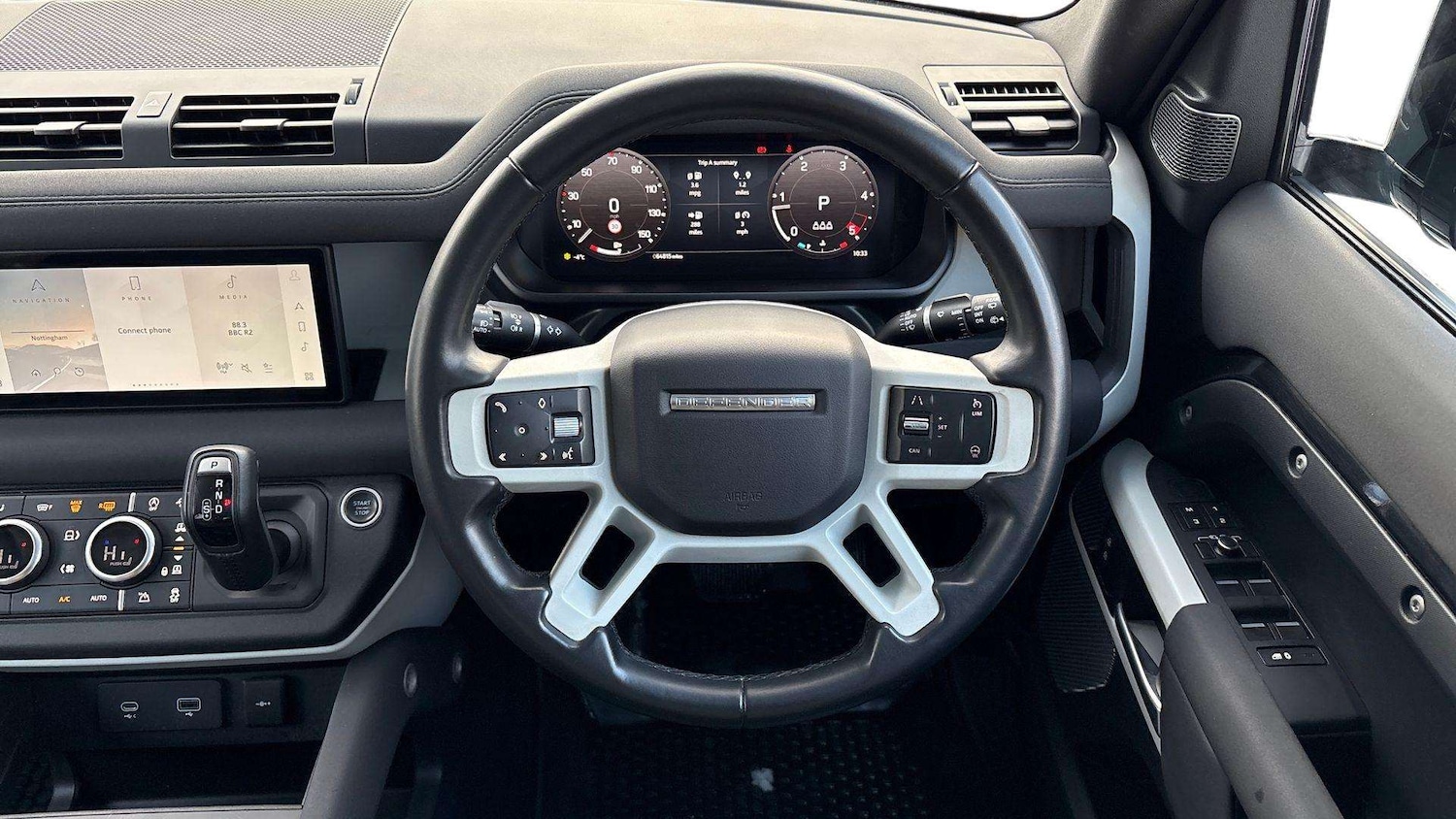 Used Land Rover Defender 2022 for sale - 77051393: Photo 15