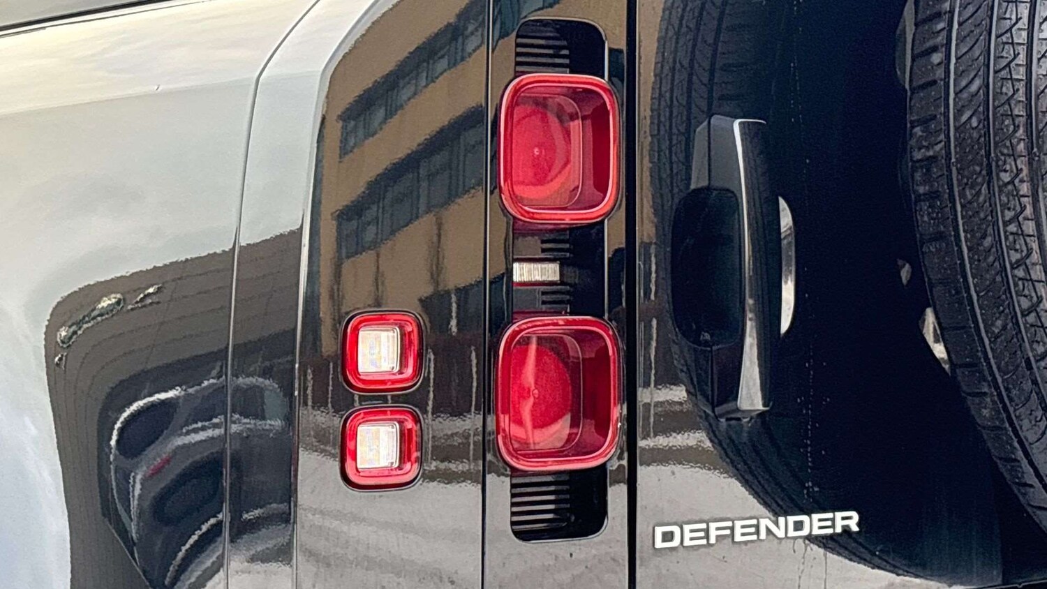 Used Land Rover Defender 2022 for sale - 77051393: Photo 19