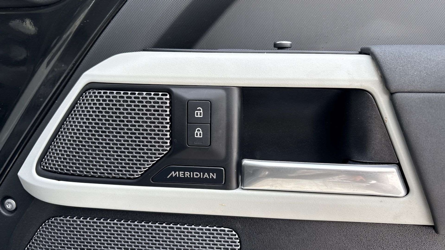 Used Land Rover Defender 2022 for sale - 77051393: Photo 24