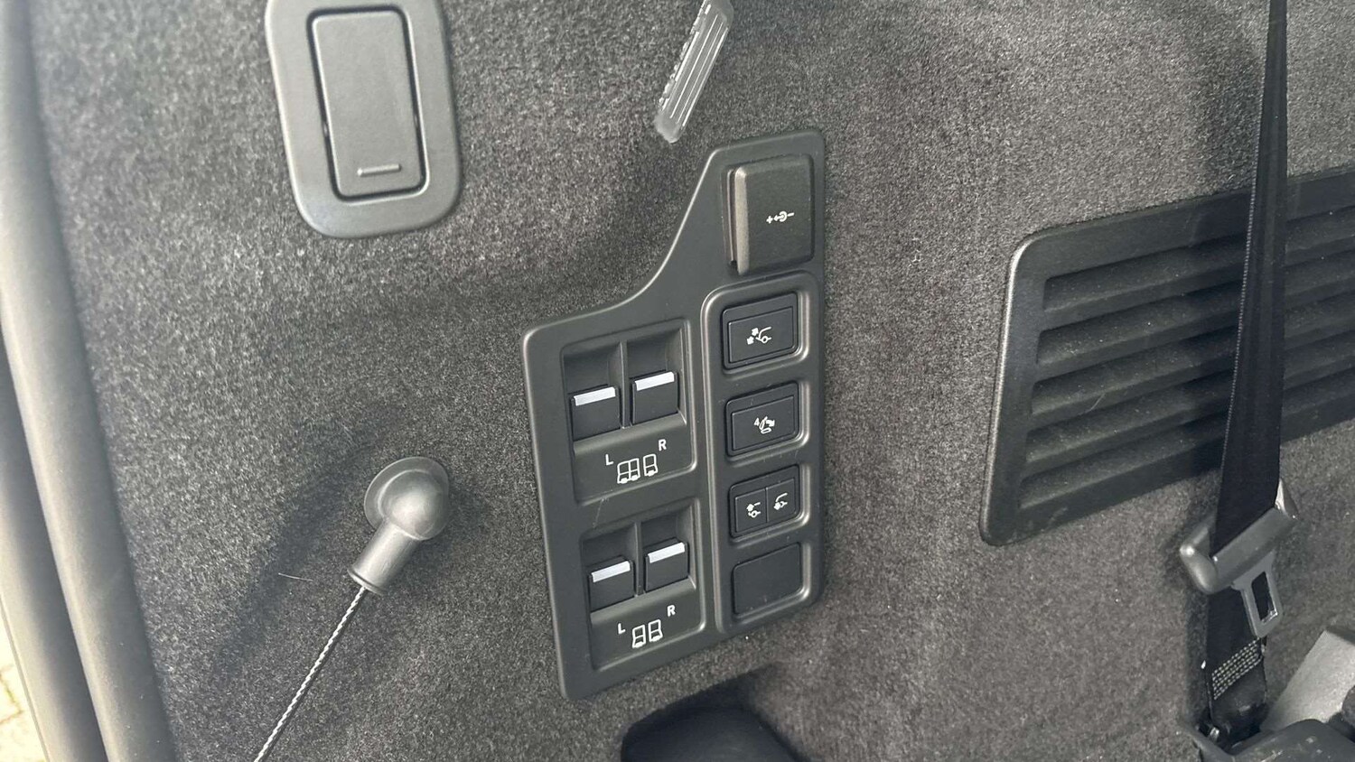 Used Land Rover Discovery 2025 for sale - 76421248: Photo 27