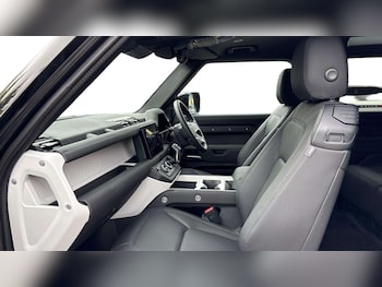 Used Land Rover Defender 2025 for sale - 75772265: Photo