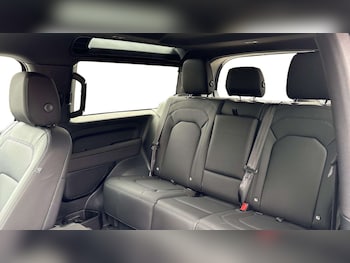 Used Land Rover Defender 2025 for sale - 75772265: Photo