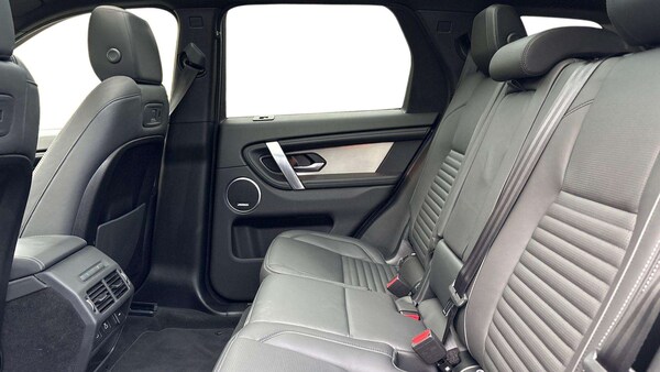Used Land Rover Discovery Sport 2023 for sale - 76045118: Photo 4