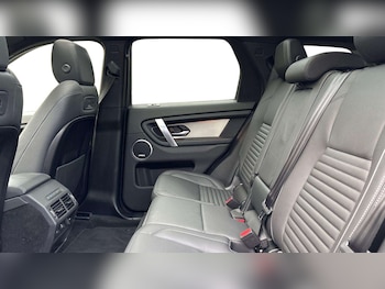 Used Land Rover Discovery Sport 2023 for sale - 76045118: Photo