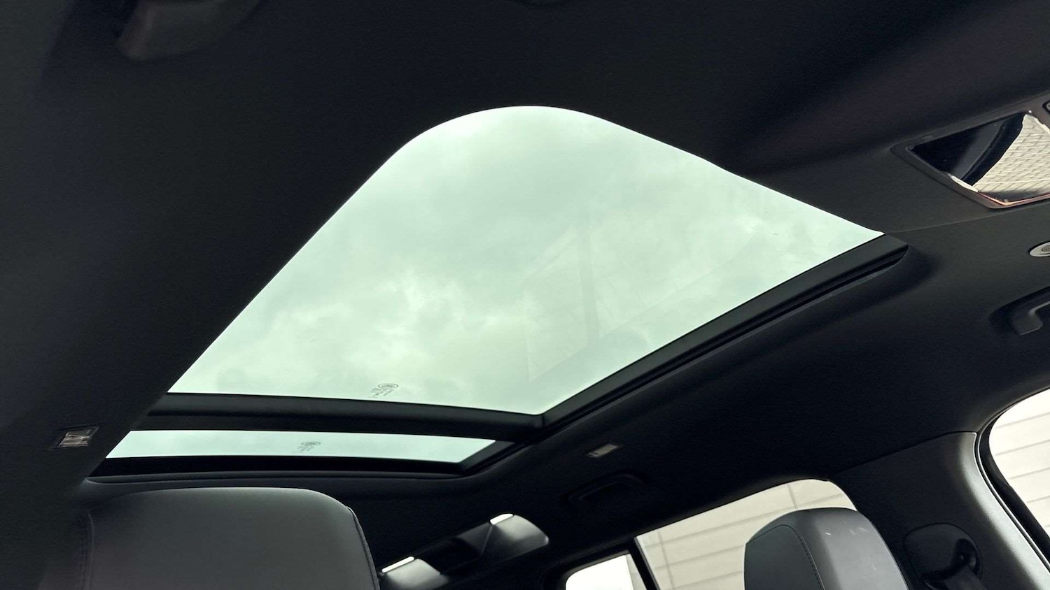 Used Land Rover Defender 2025 for sale - 77270255: Photo 21