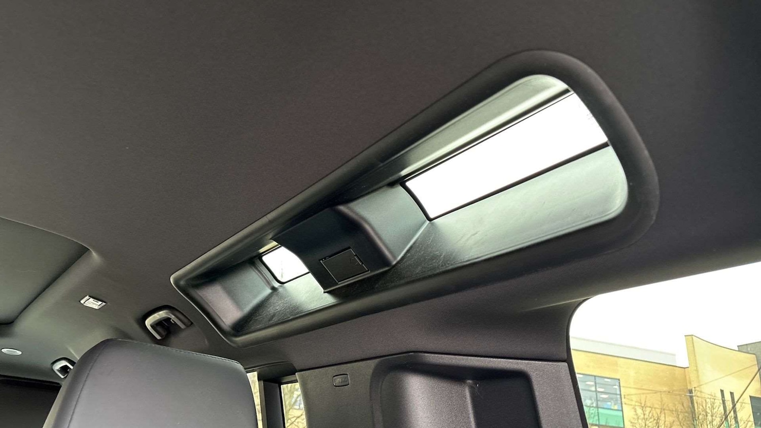 Used Land Rover Defender 2025 for sale - 77270255: Photo 34