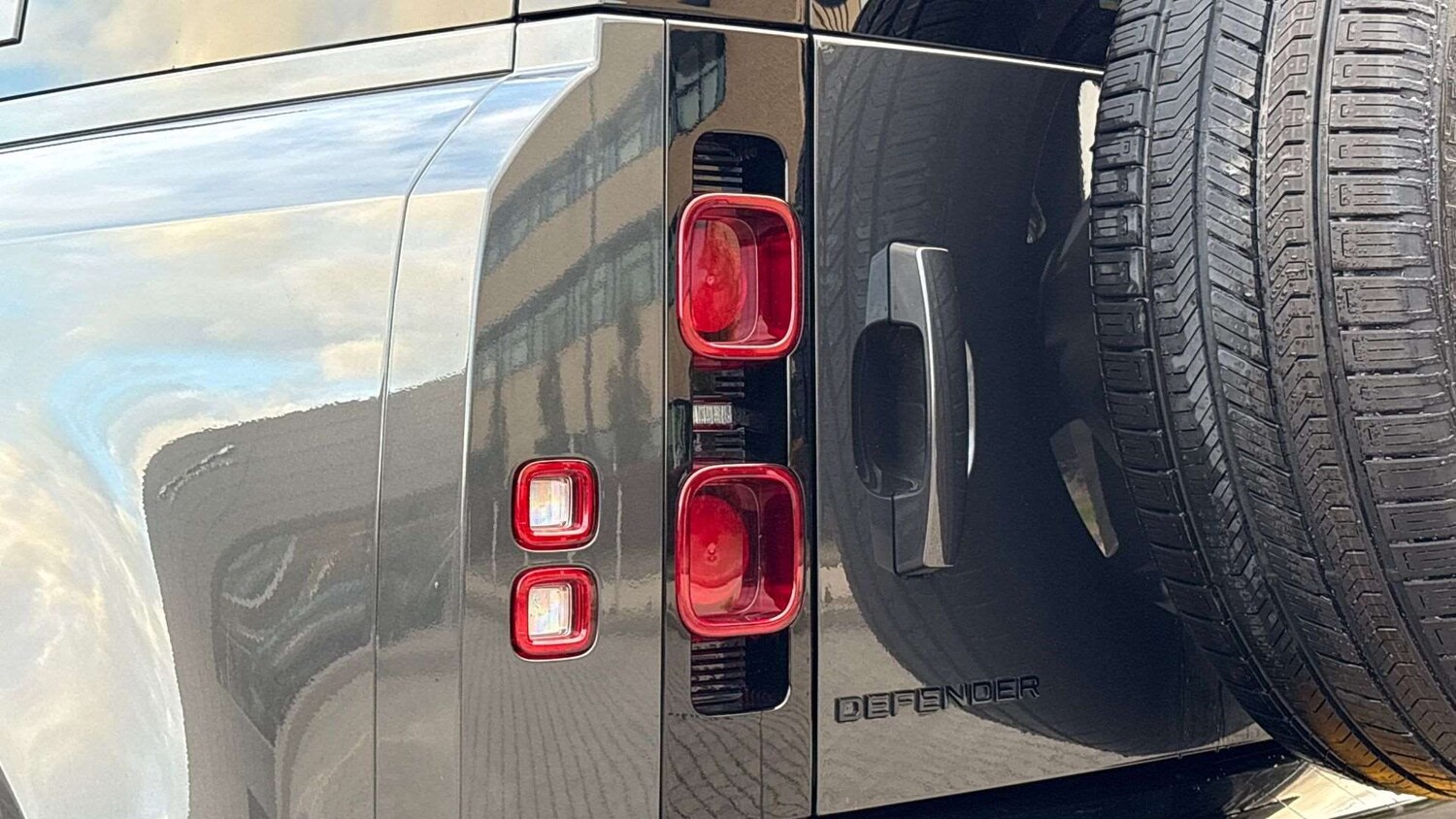 Used Land Rover Defender 2025 for sale - 76487998: Photo 19