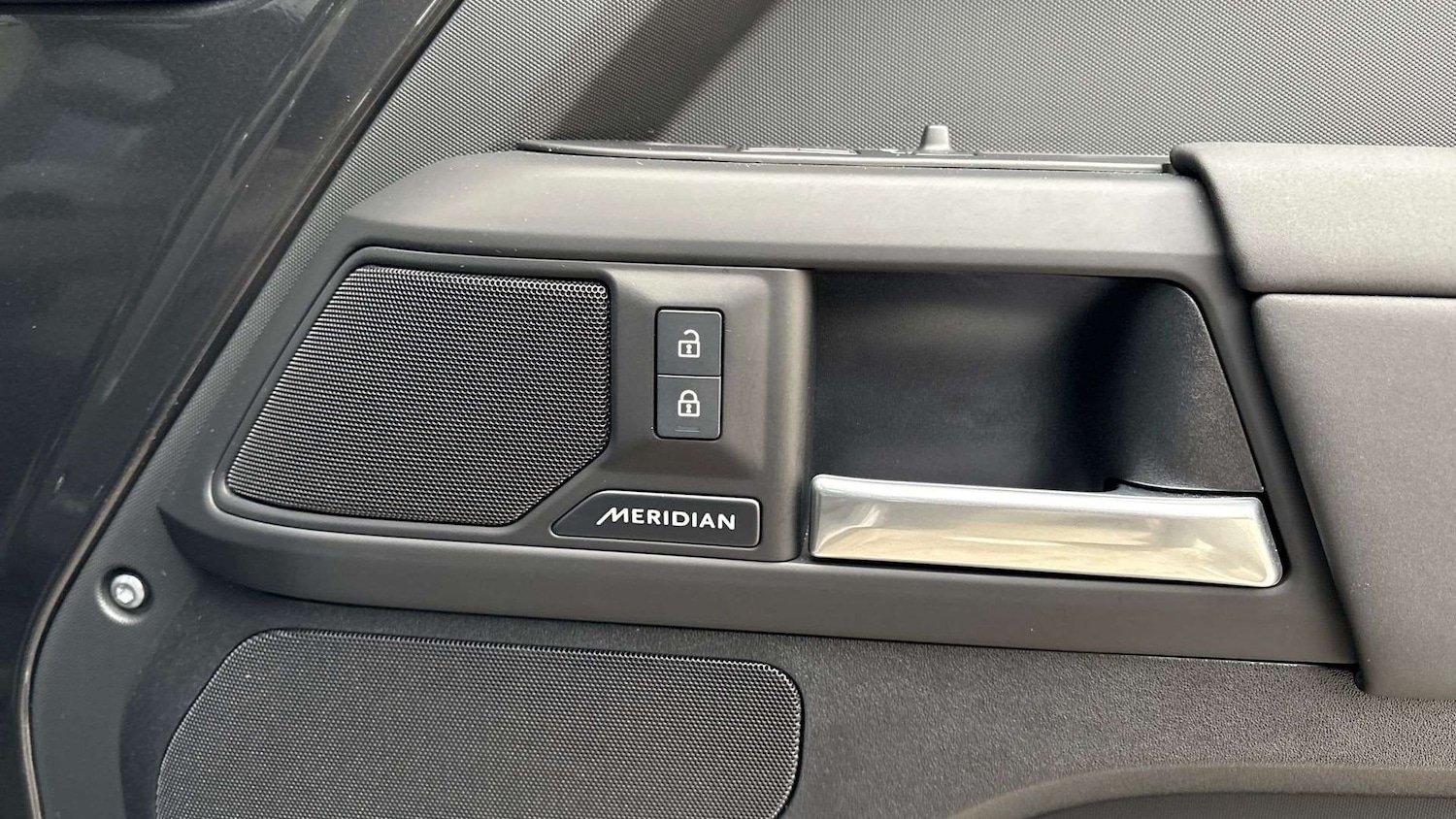 Used Land Rover Defender 2025 for sale - 76487998: Photo 24