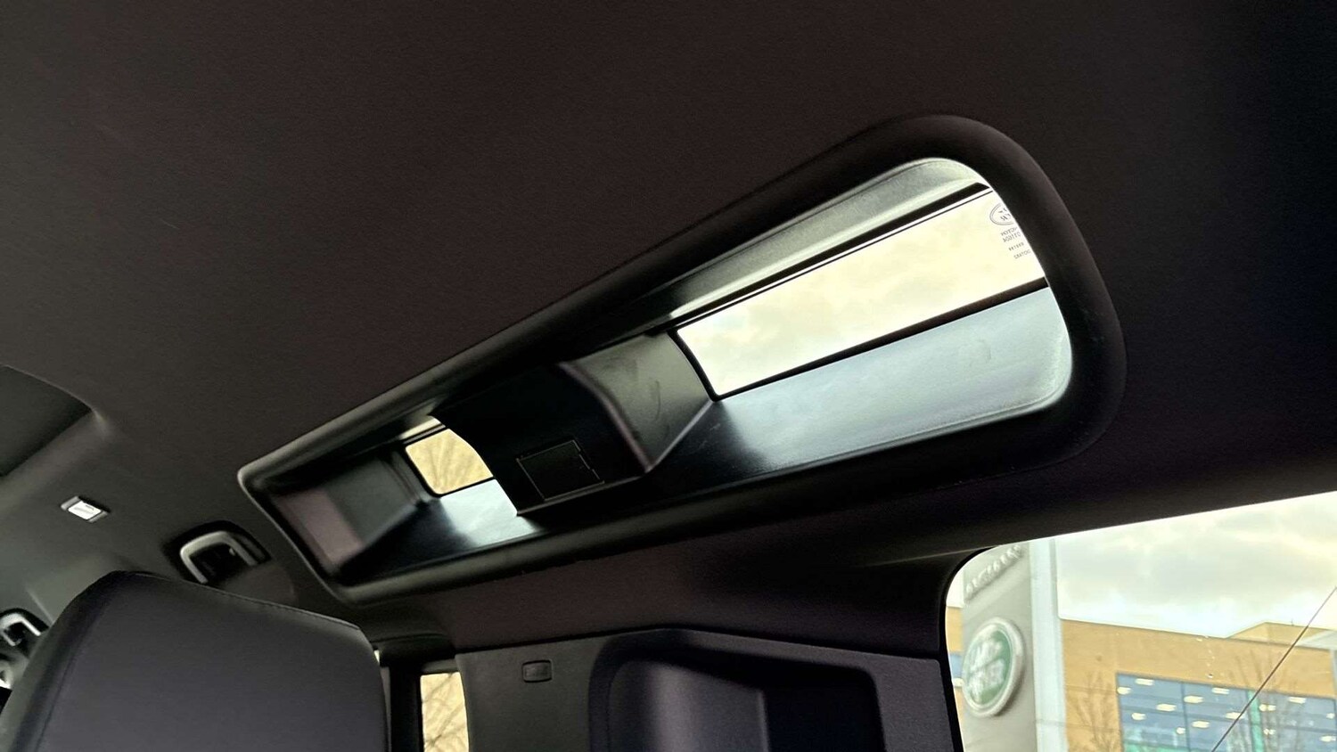 Used Land Rover Defender 2025 for sale - 76487998: Photo 33