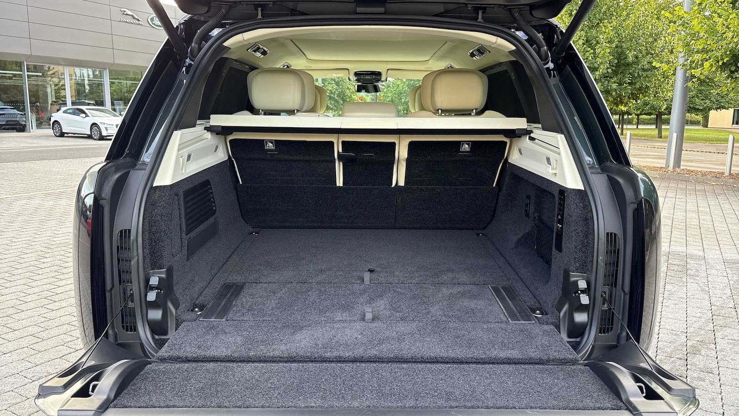 Used Land Rover Range Rover 2024 for sale - 76488169: Photo 10