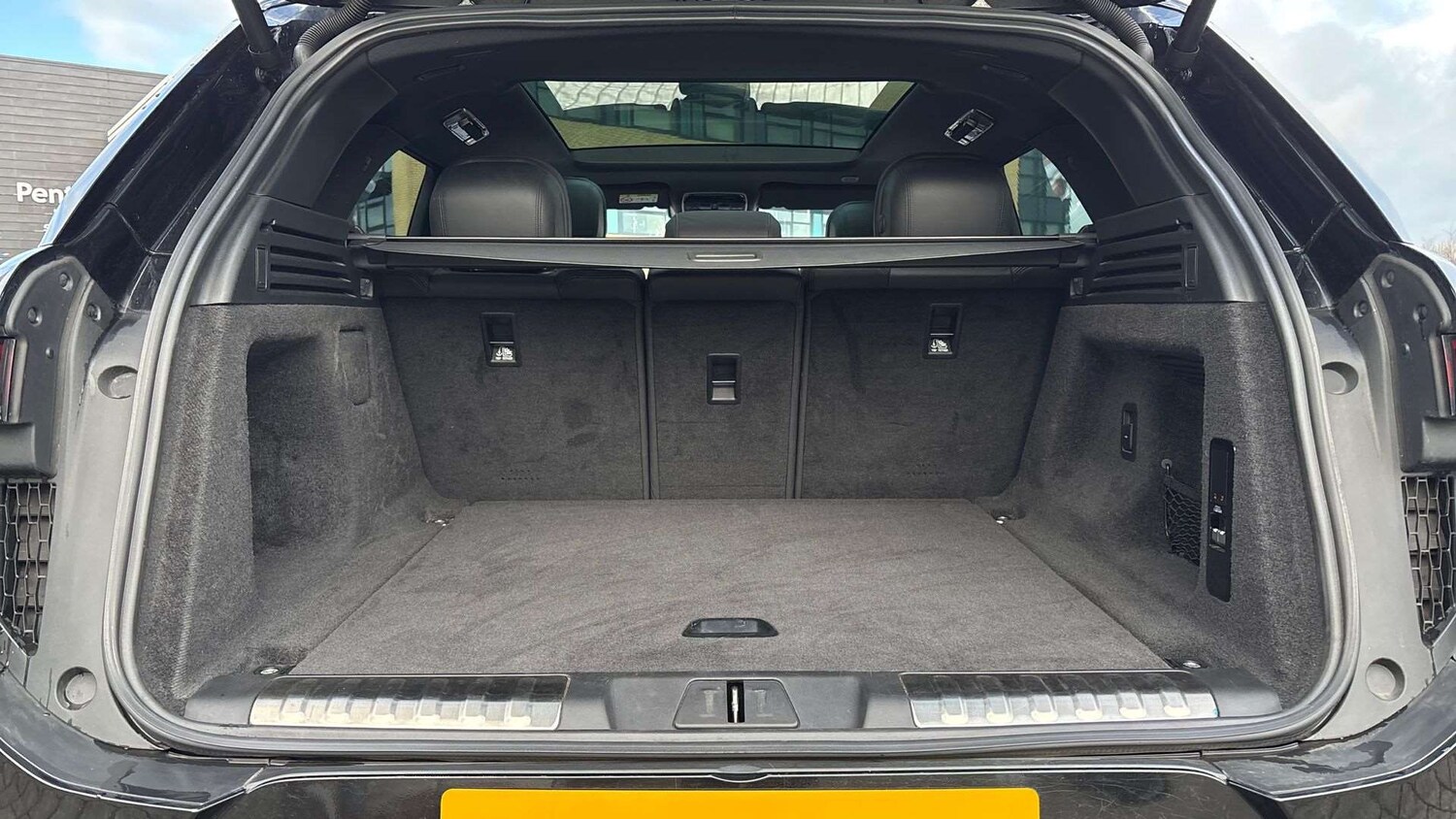 Used Land Rover Range Rover Sport 2024 for sale - 77032182: Photo 10