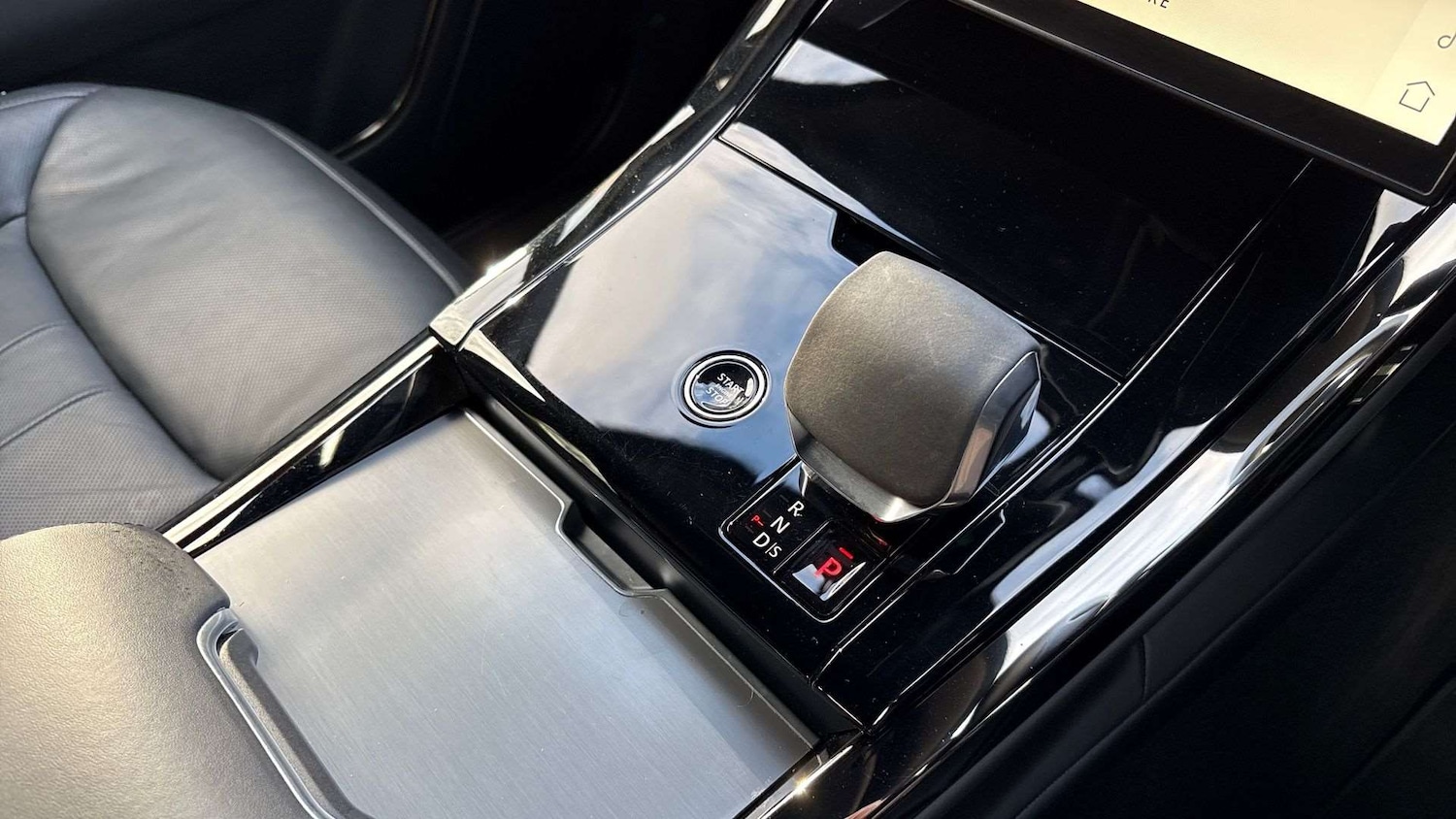 Used Land Rover Range Rover Sport 2024 for sale - 77032182: Photo 13