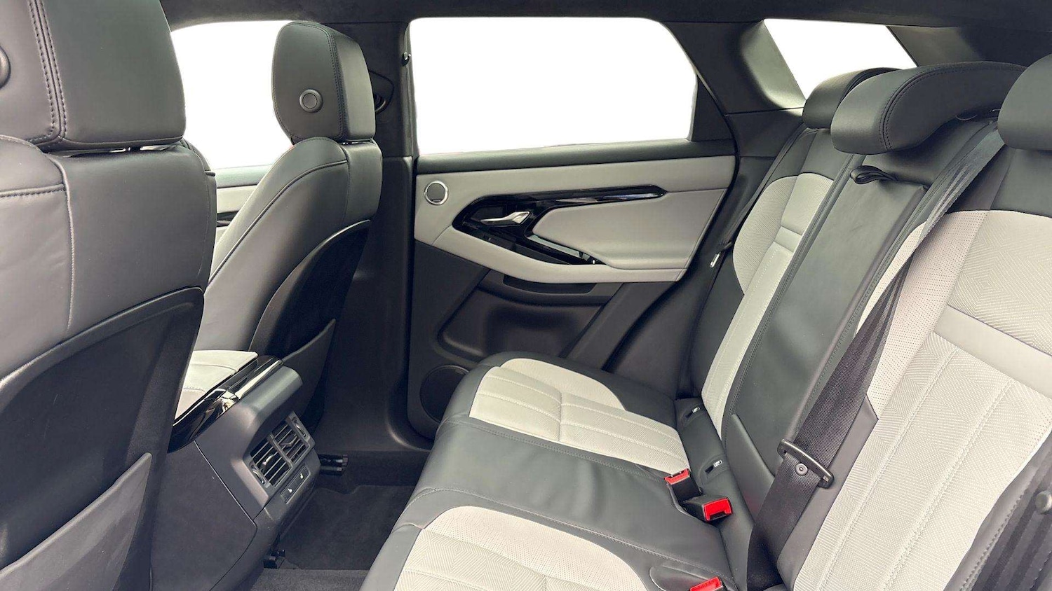 Used Land Rover Range Rover Evoque 2024 for sale - 77589004: Photo 4