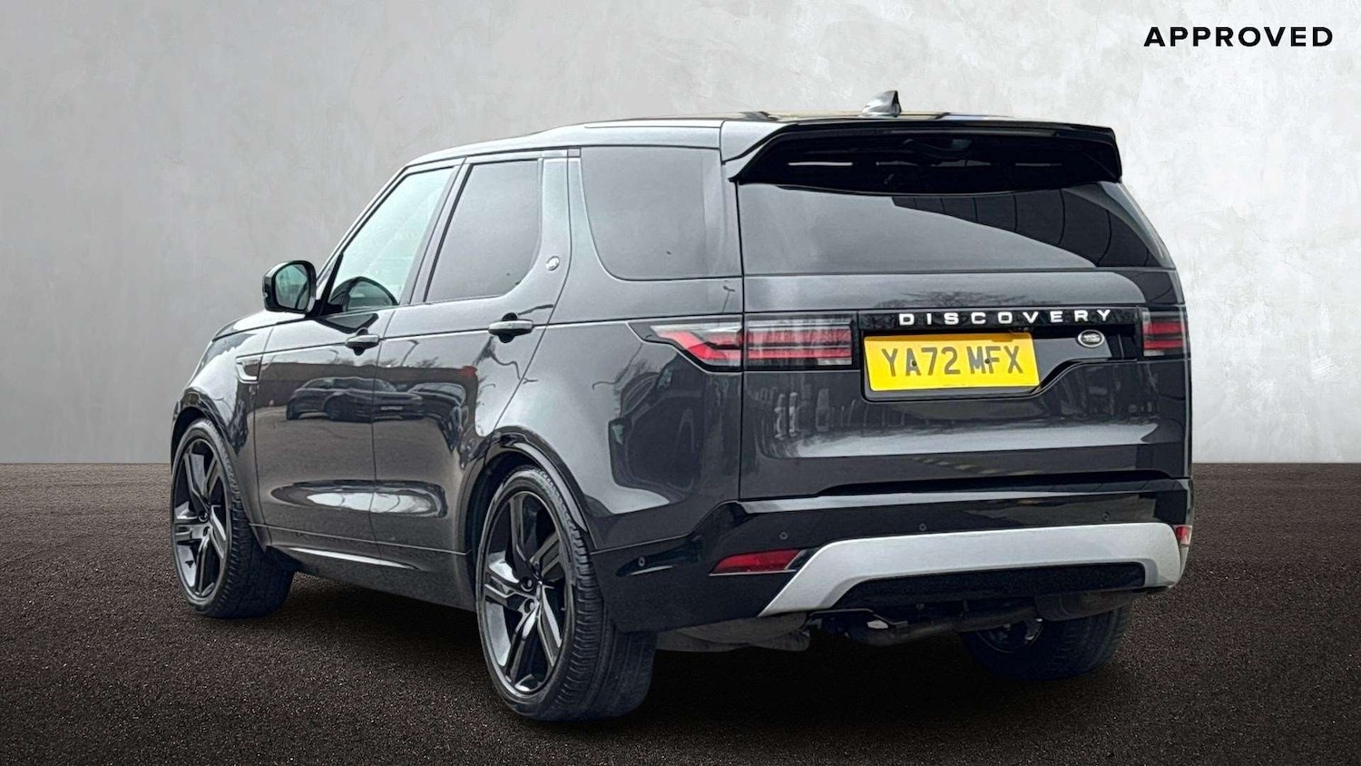 Used Land Rover Discovery 2023 for sale - 77472473: Photo 2