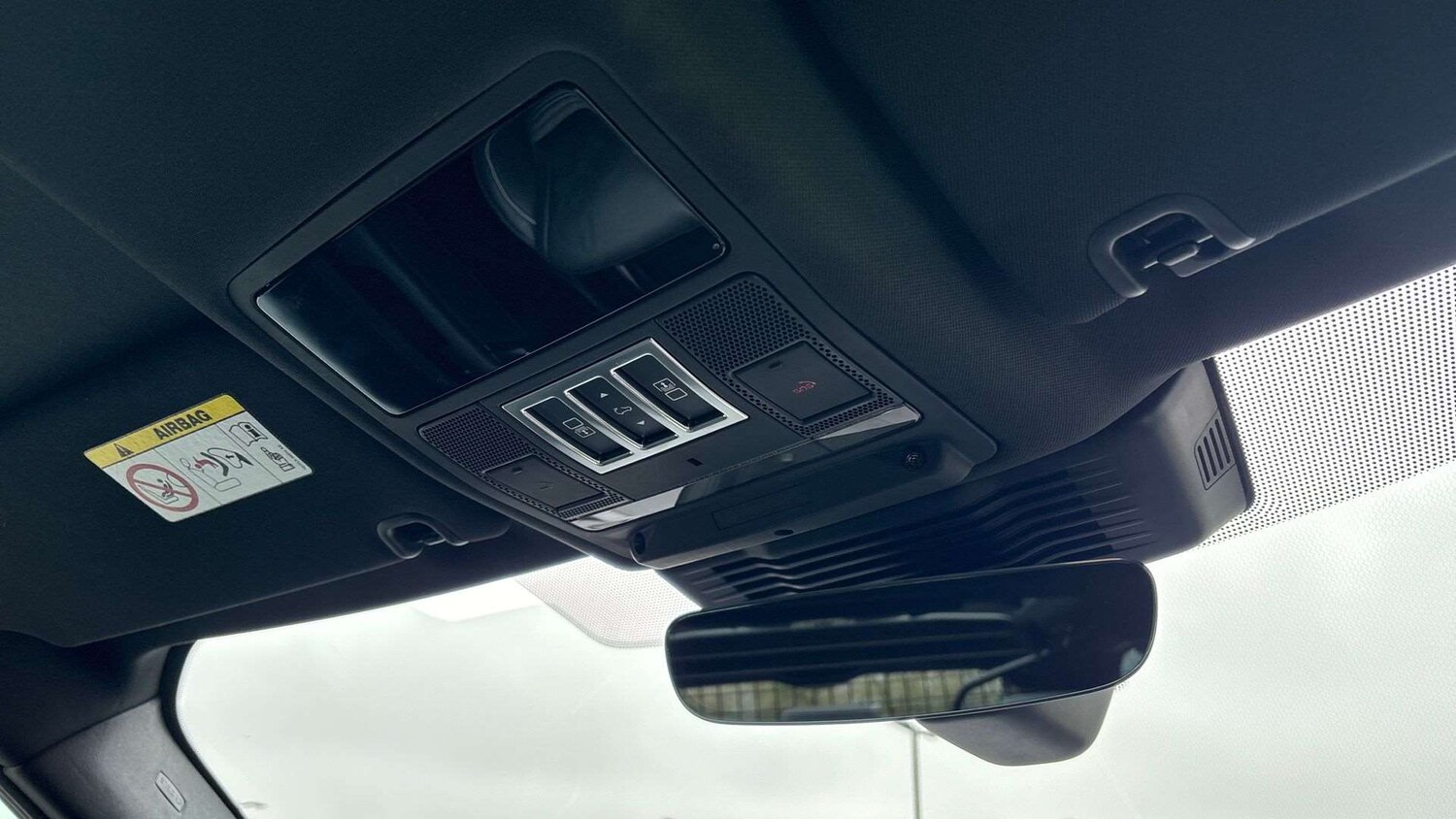 Used Land Rover Discovery 2023 for sale - 77472473: Photo 23