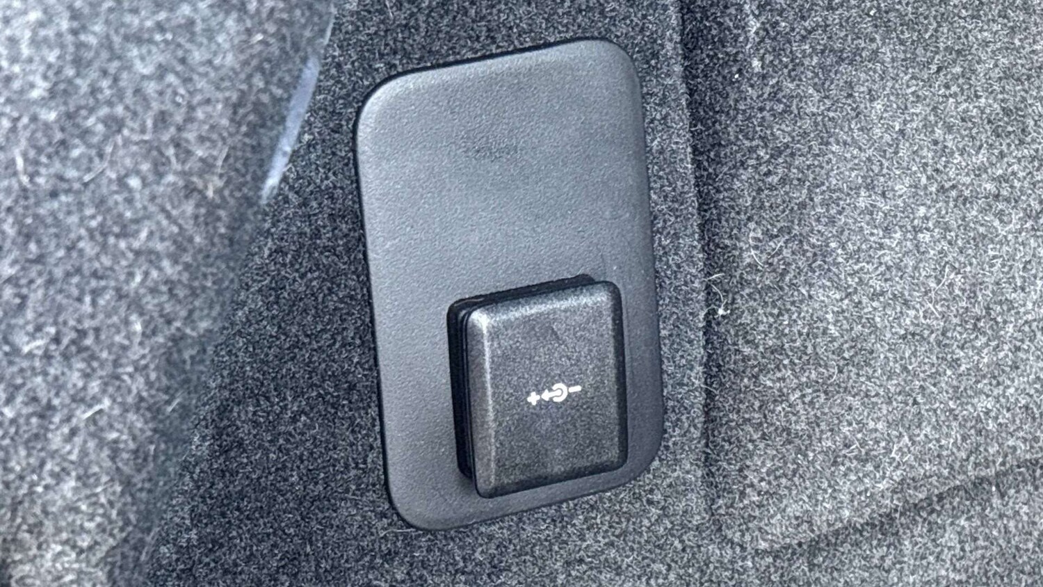 Used Land Rover Range Rover Evoque 2025 for sale - 77443332: Photo 27