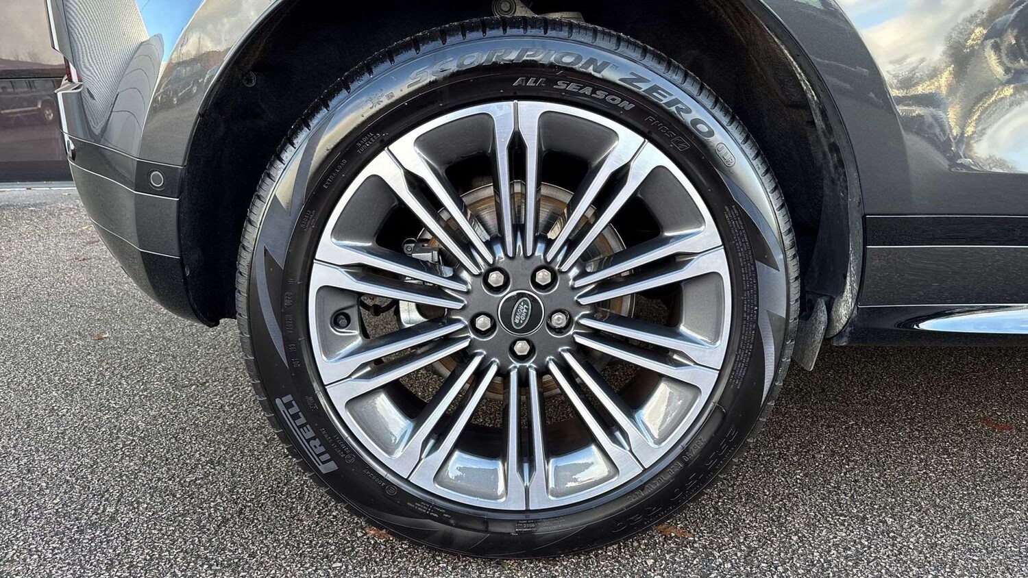 Used Land Rover Range Rover Evoque 2025 for sale - 77443332: Photo 30