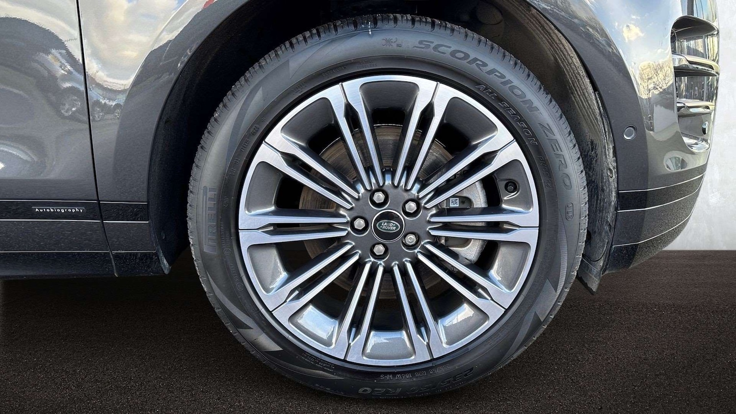 Used Land Rover Range Rover Evoque 2025 for sale - 77443332: Photo 8