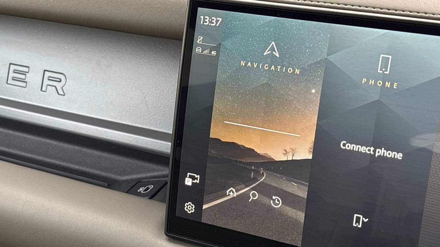 Used Land Rover Defender 2025 for sale - 76692012: Photo 11