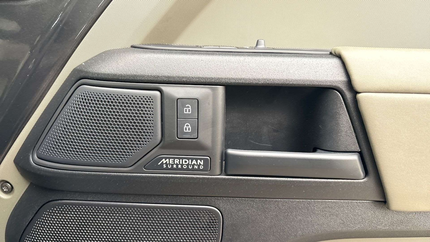 Used Land Rover Defender 2025 for sale - 76692012: Photo 24