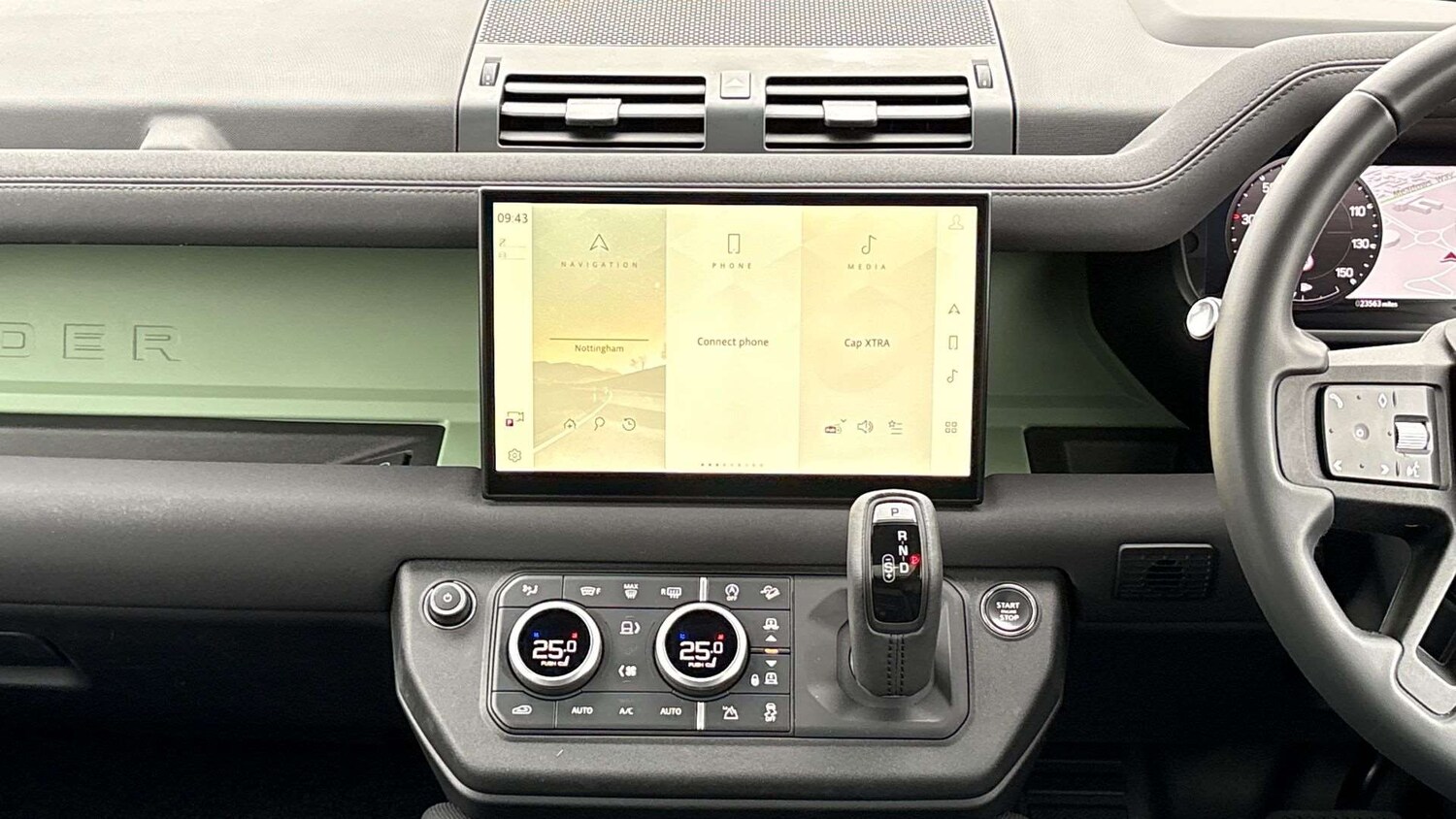 Used Land Rover Defender 2023 for sale - 76421266: Photo 14