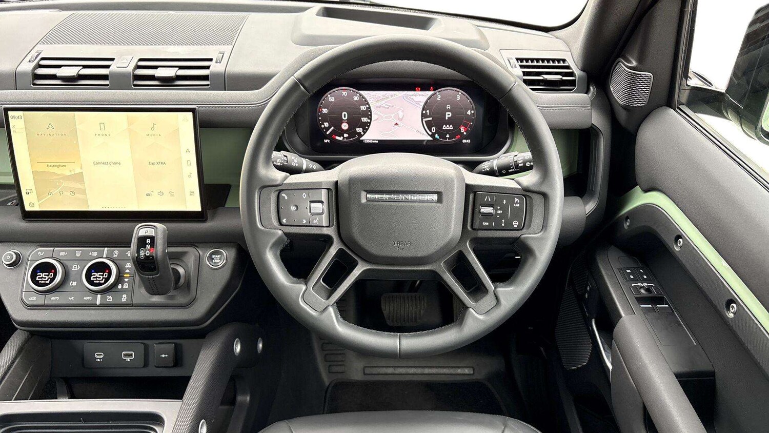 Used Land Rover Defender 2023 for sale - 76421266: Photo 15