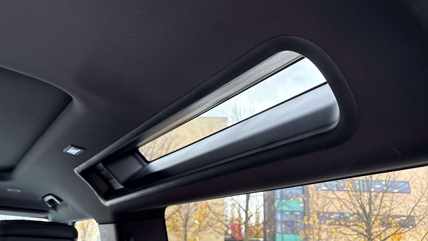 Used Land Rover Defender 2023 for sale - 76421266: Photo 33