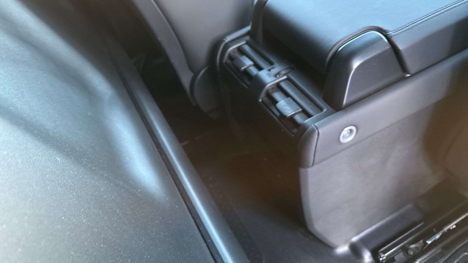 Used Land Rover Defender 90 2025 for sale - 77076635: Photo 18