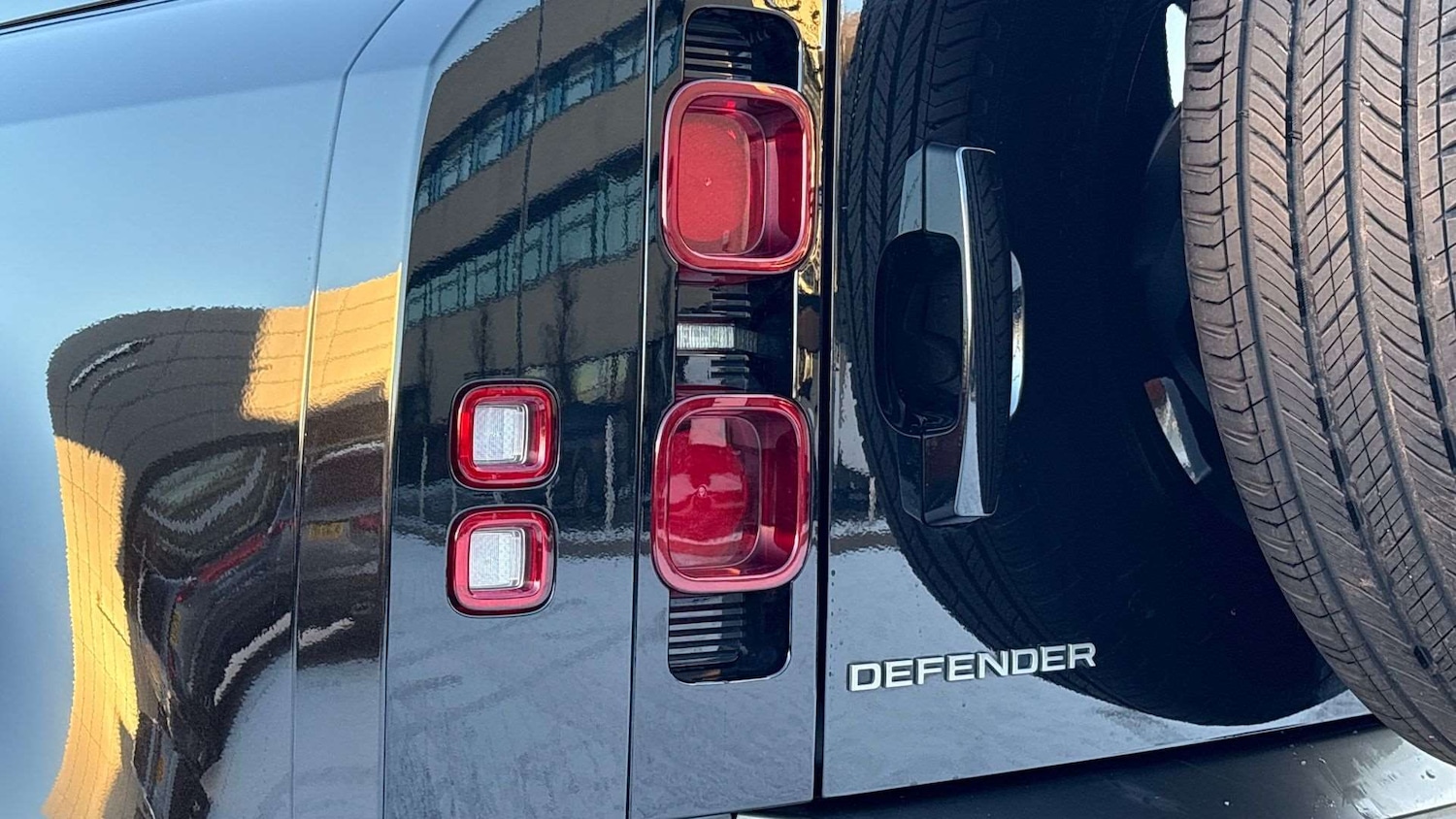 Used Land Rover Defender 90 2025 for sale - 77076635: Photo 19