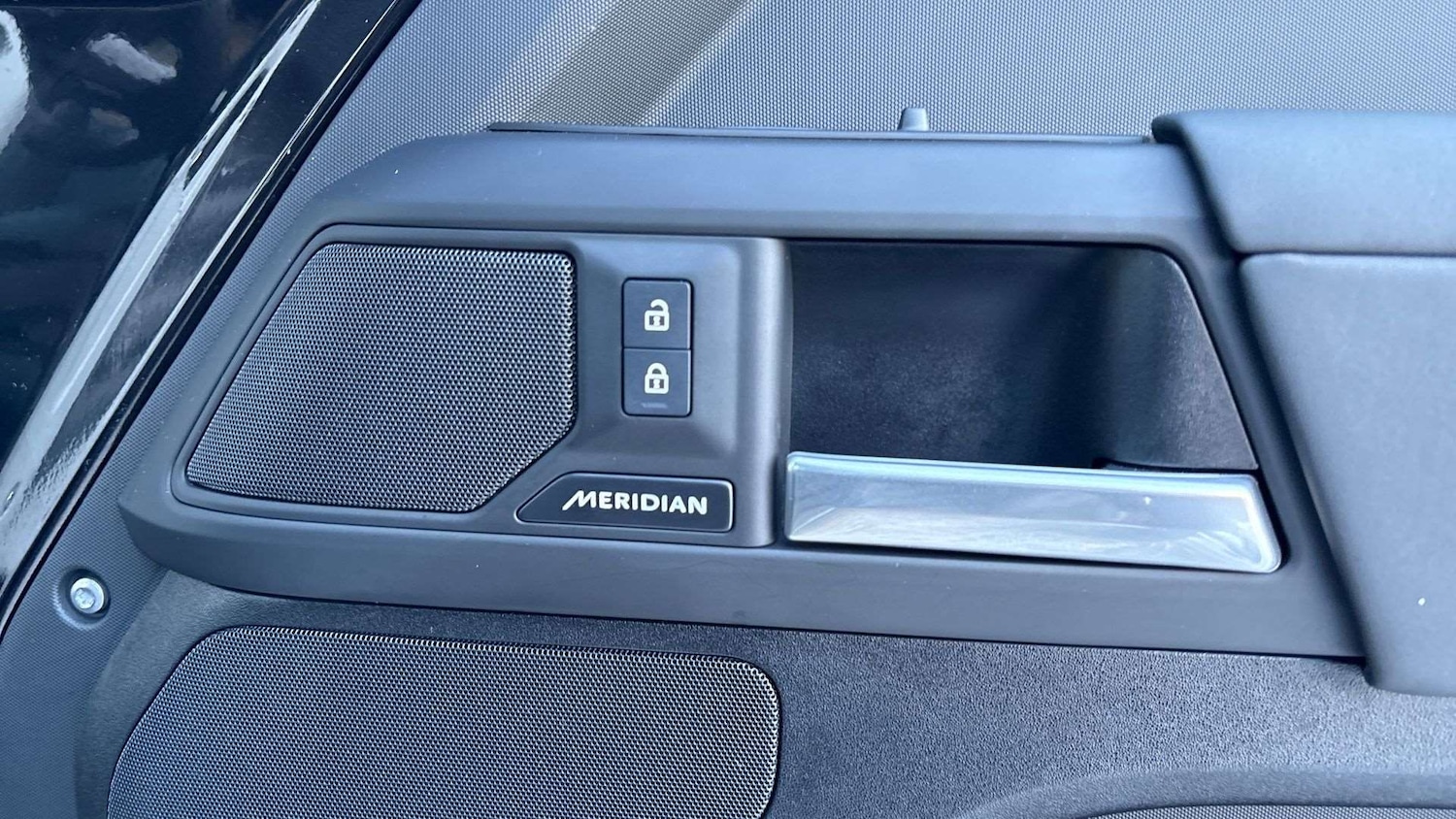 Used Land Rover Defender 90 2025 for sale - 77076635: Photo 24