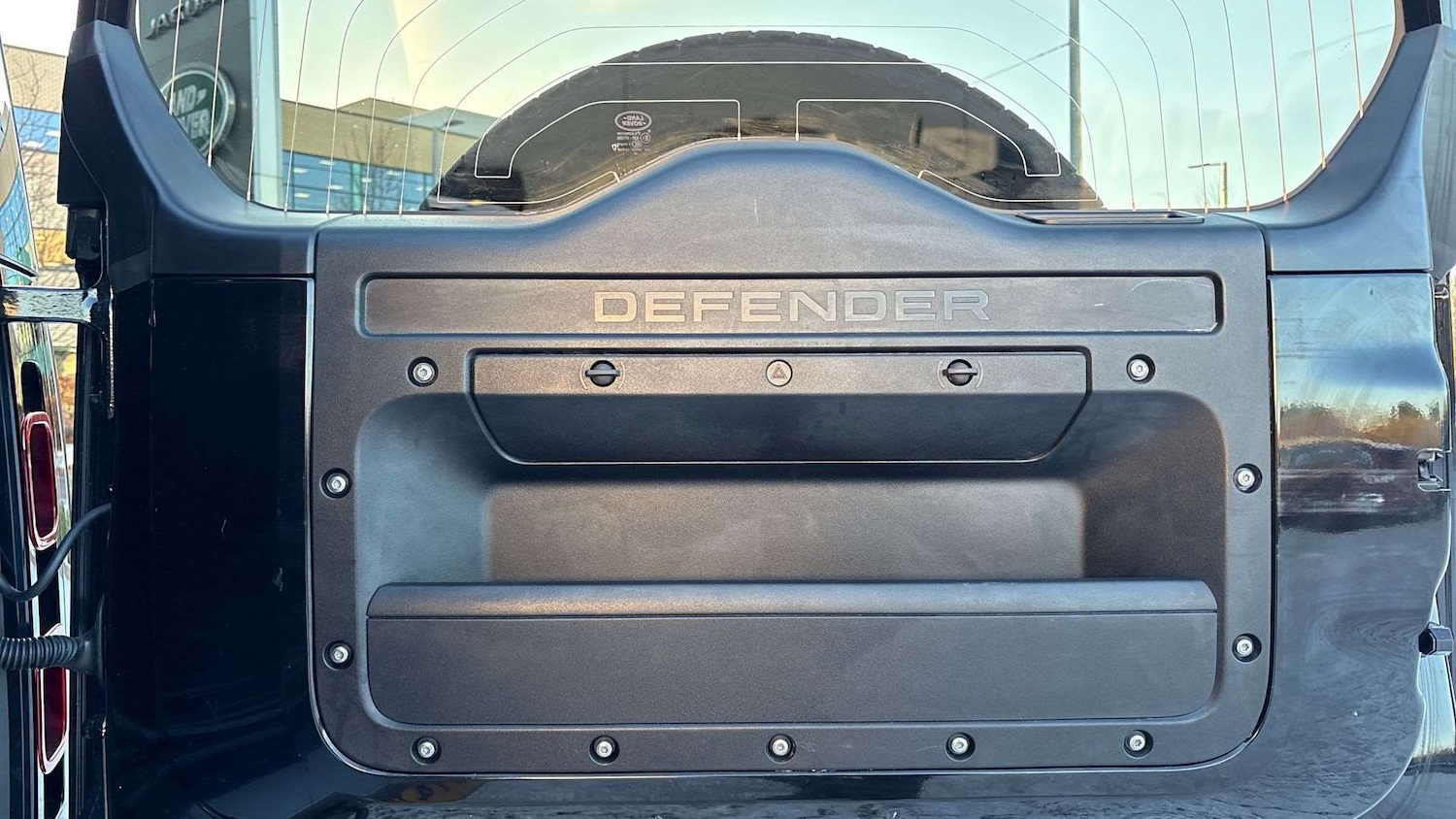 Used Land Rover Defender 90 2025 for sale - 77076635: Photo 27