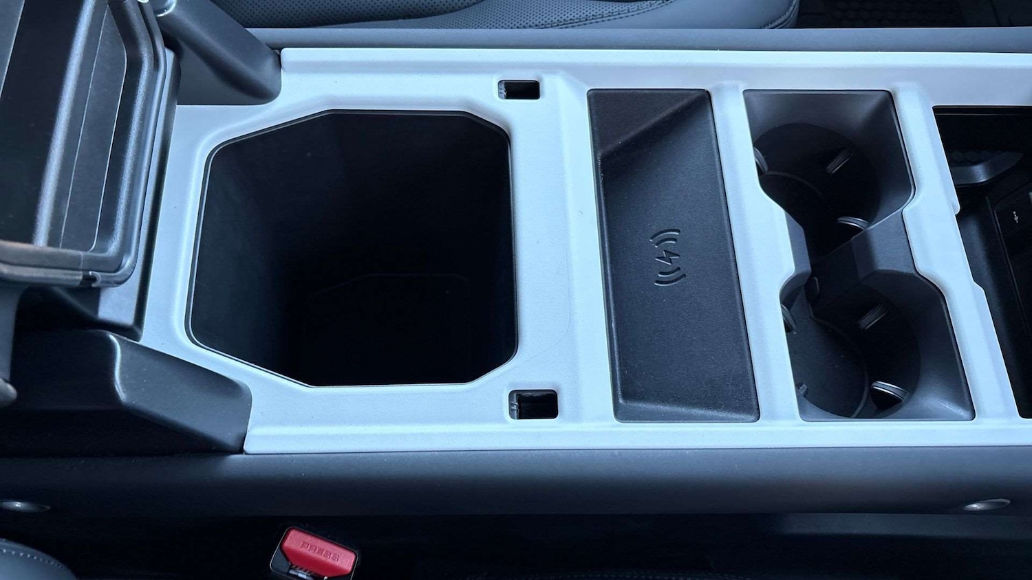 Used Land Rover Defender 90 2025 for sale - 77076635: Photo 32