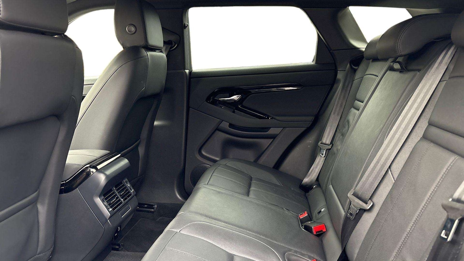 Used Land Rover Range Rover Evoque 2024 for sale - 76515524: Photo 4