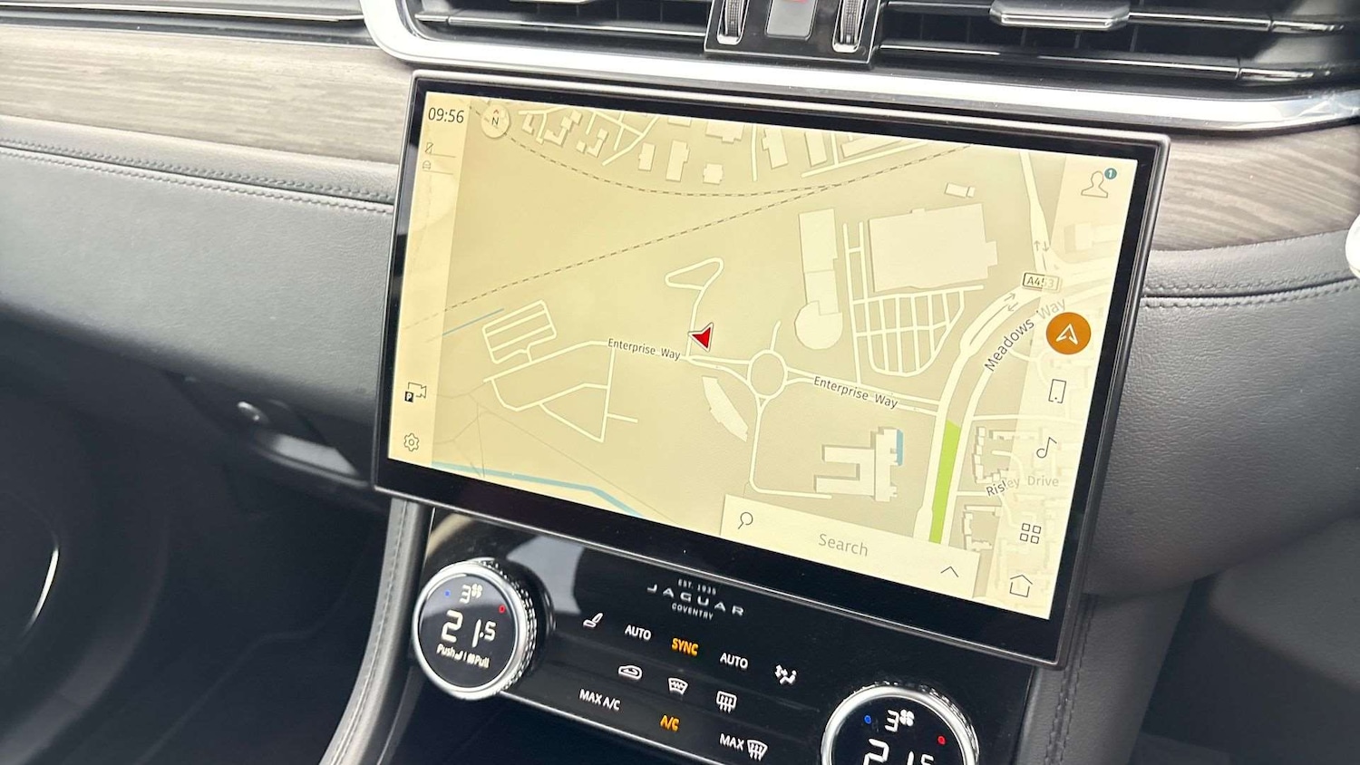 Used Jaguar F-Pace 2022 for sale - 76329209: Photo 11