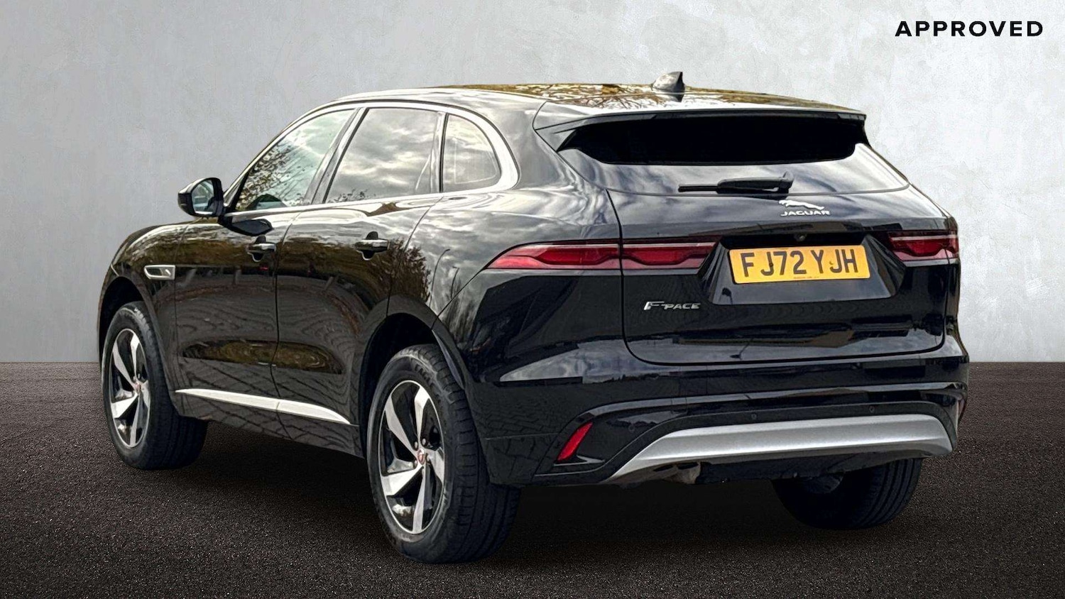 Used Jaguar F-Pace 2022 for sale - 76329209: Photo 2