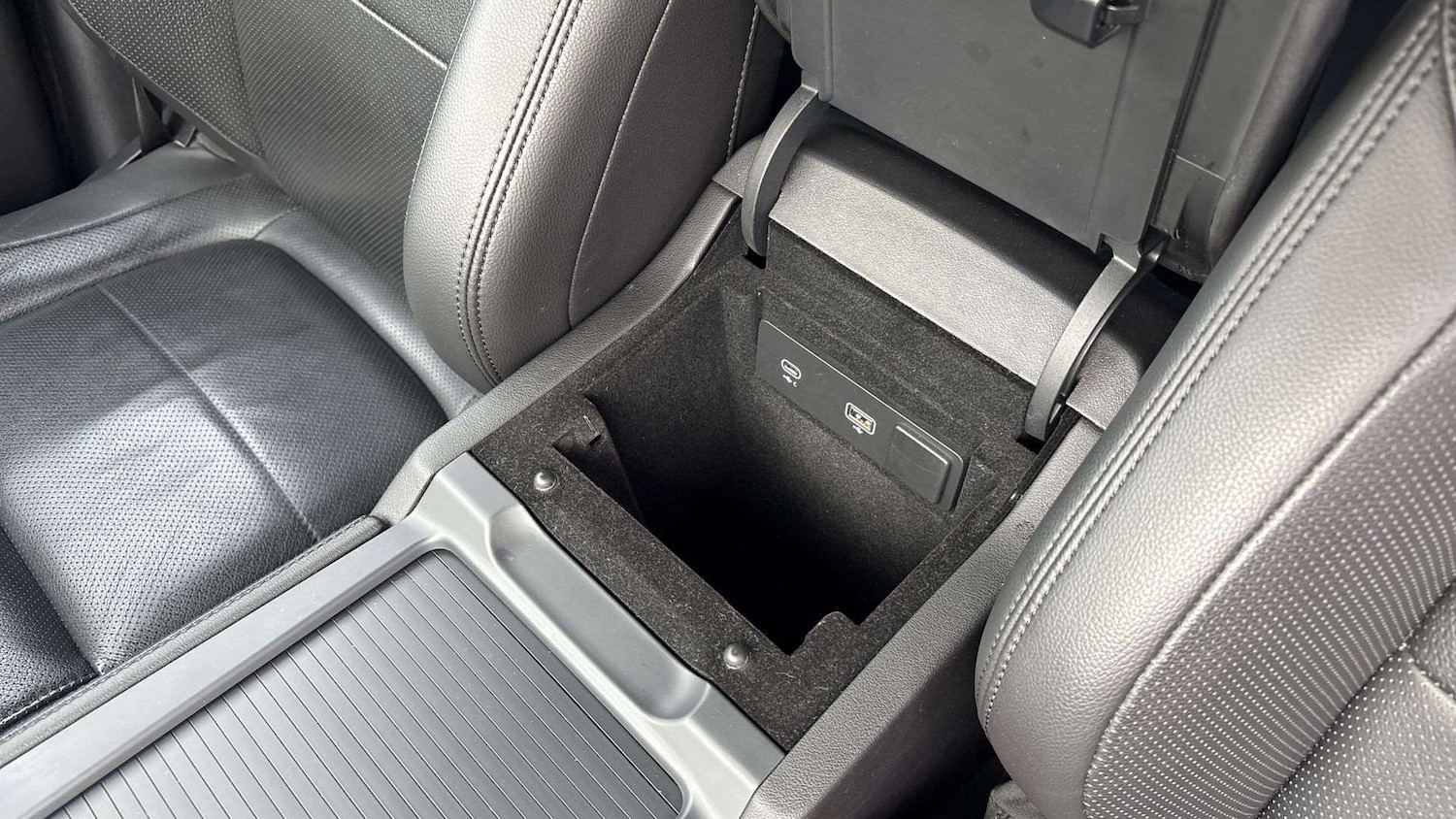 Used Jaguar F-Pace 2022 for sale - 76329209: Photo 35