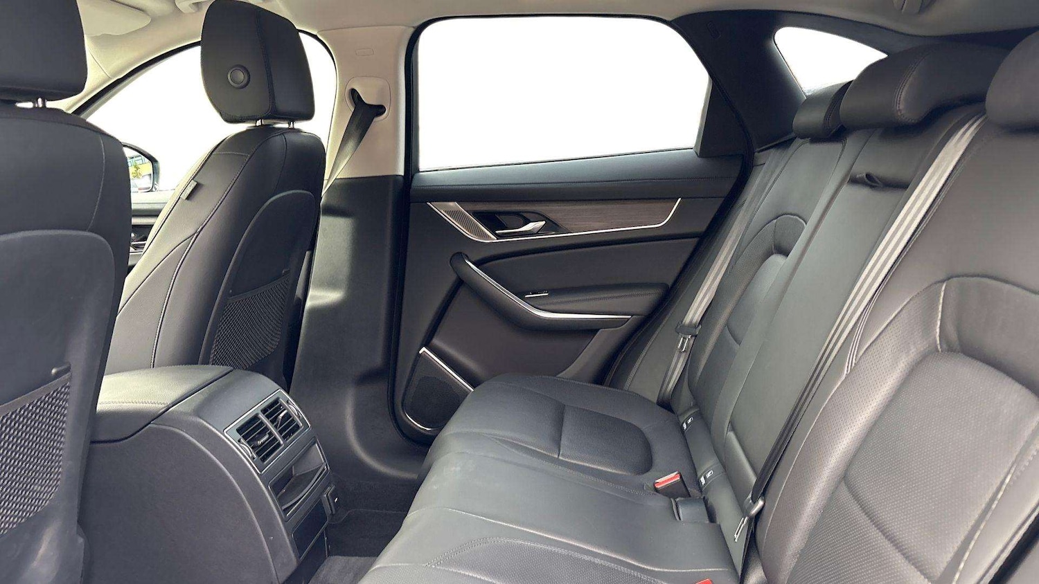 Used Jaguar F-Pace 2022 for sale - 76329209: Photo 4