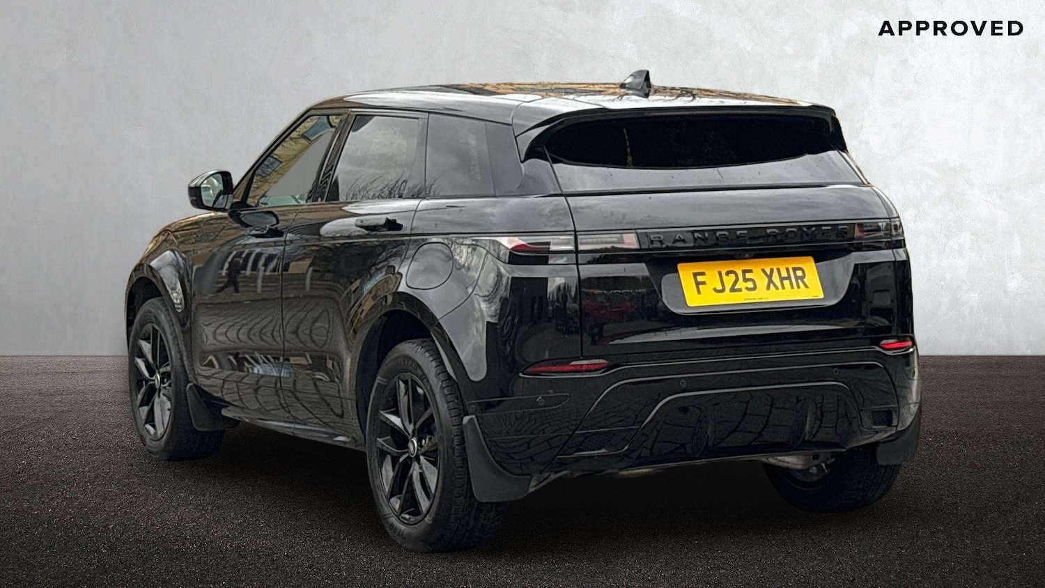 Used Land Rover Range Rover Evoque 2025 for sale - 76488149: Photo 2