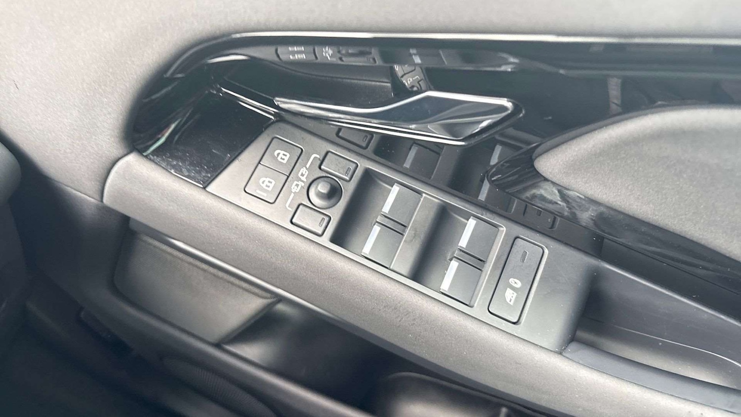 Used Land Rover Range Rover Evoque 2025 for sale - 76488149: Photo 25