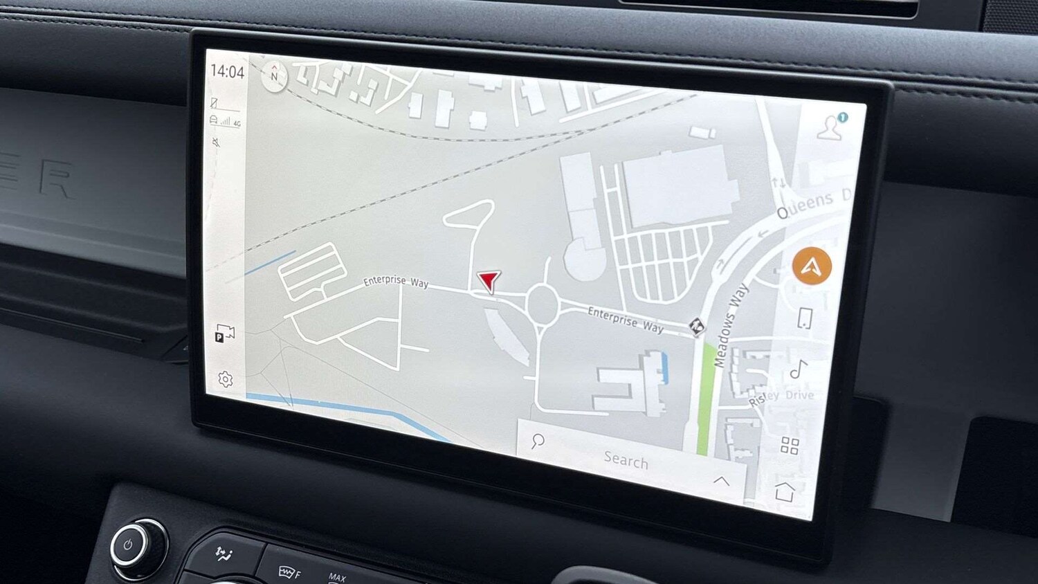 Used Land Rover Defender 2024 for sale - 77389878: Photo 11